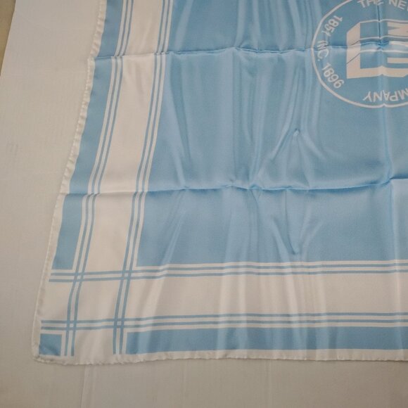 ❤️THE NEW YORK TIMES COMPANY NYT Silk Twill Italy Piano Shawl Scarf 34x35 - Picture 6 of 7